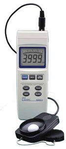 L11031-02 : Light Meter, Broad Range, 400,000 Lux, 40,000 Foot Candle, NIST traceable certificate of