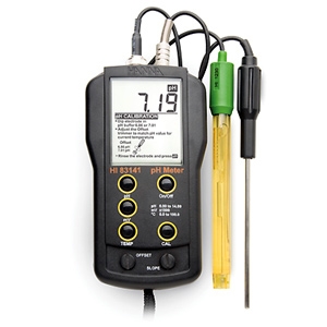 HI 83141 : HI 83141 supplied complete with HI 1230B pH electrode, HI 7669AW temperature probe, calib