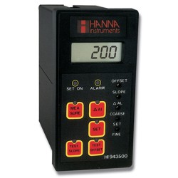HI 943500A : Panel mounted conductivity controller 0.0-199.9 mS/cm 